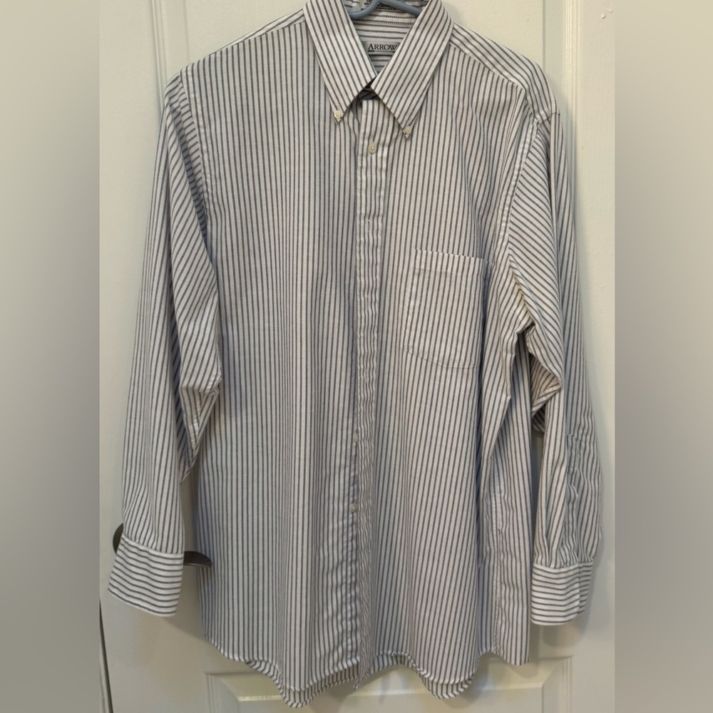 Arrow Men's Blue Striped Shirt, Size 15 1/2 32x33, Long Sleeve, Buttoned Collar